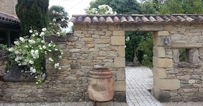 Property entrance - Le Clos d'Any (Fontet)