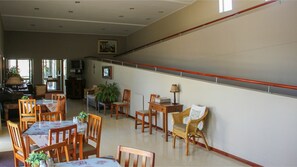 Daily self-serve breakfast (ZAR 40 per person)