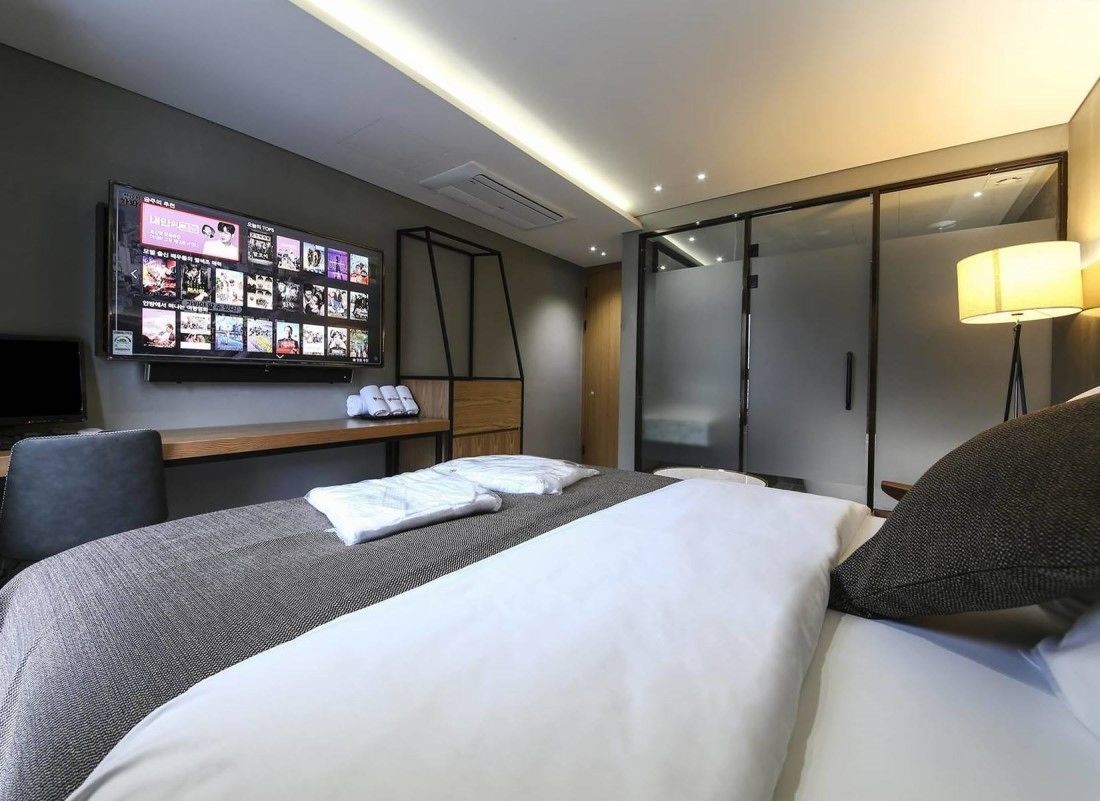 Photo - The Post Hotel