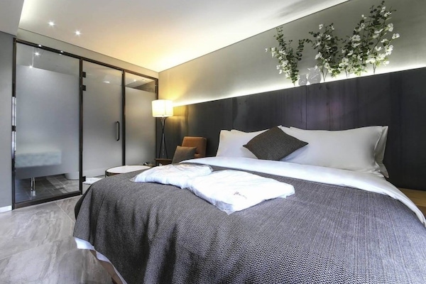 Standard Double Room | Laptop workspace, soundproofing, WiFi (free), individually decorated