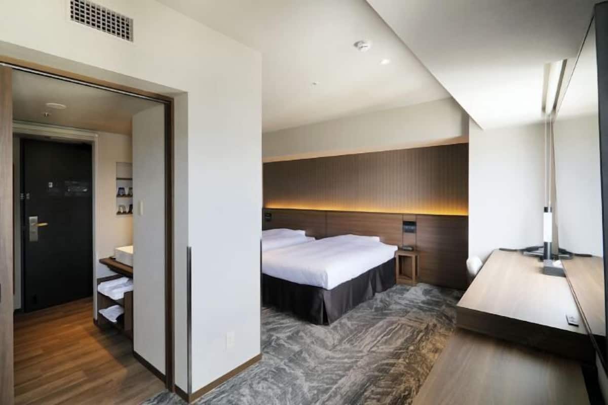 Ropa de cama de alta calidad, insonorización y wifi gratis