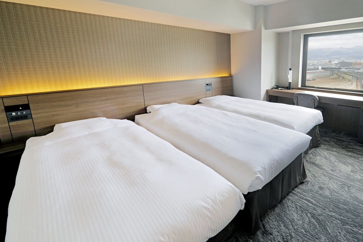 premier twin room | 1 bedroom, premium bedding, soundproofing, free wifi