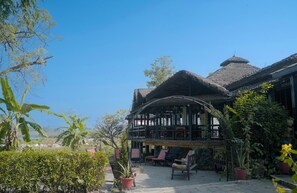 Restaurant - Sapana Village Lodge (Sauraha)