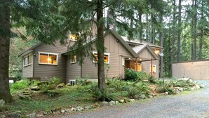 Unclassified image, 2 of 45, button - 03MBH - WIFI -Pets OK - Sleeps 26 (Deming)