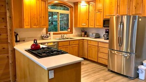 Villa (3 Bedrooms) | Interior - 07MF - Lake Front - Hot Tub - BBQ - Sleeps 8 (Deming)