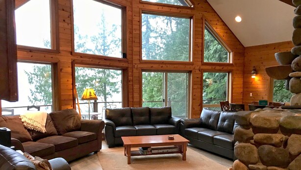 Villa (3 Bedrooms) | Living room - 07MF - Lake Front - Hot Tub - BBQ - Sleeps 8 (Deming)