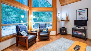 Villa (1 Bedroom) | Living room | Fireplace, DVD player - 04SL - Hot Tub - BBQ - Pets OK - Sleeps 5 (Deming)