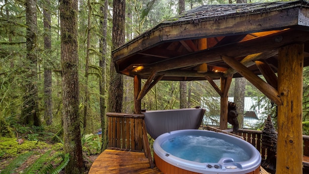 Cabin (1 Bedroom) | Interior - 25SL - Hot Tub - BBQ - Pets Ok - WiFi - Sleeps 6 (Deming)