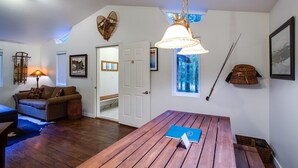 Interior - 16GS - Hot Tub - BBQ - Pets Ok - Sleeps 2 (Deming)
