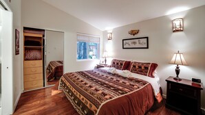 1 bedroom, free WiFi, bed sheets - 16GS - Hot Tub - BBQ - Pets Ok - Sleeps 2 (Deming)