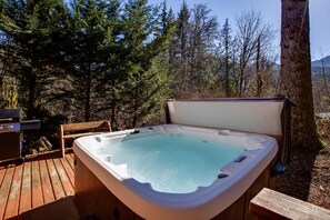 Villa (2 Bedrooms) | Bain à remous privé