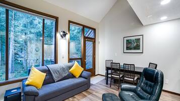 DVD player, ping pong