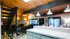 Villa (2 Bedrooms) | Living area - 98SL - Hot Tub - BBQ - Pets Ok - WiFi - Sleeps 6 (Deming)
