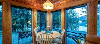 97MF - Lakeside - Dock - BBQ - Pets Ok - Sleeps 6