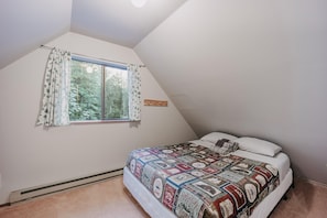Cabin (3 Bedrooms) | 3 bedrooms, free WiFi, bed sheets