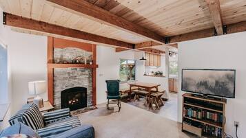 小屋 (3 Bedrooms) | 起居區