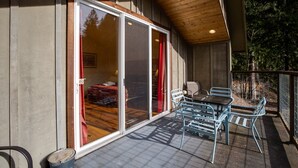 Villa (3 Bedrooms) | Balcony - 70MBR- Hot Tub - BBQ - Wi-Fi - Pets Ok - Sleeps 8 (Deming)