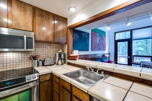 Apartment (2 Bedrooms) | Private kitchen