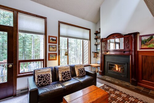 57SW - Fireplace - WiFi - Sleeps 6
