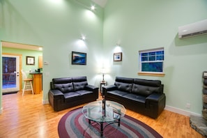 Villa (2 Bedrooms) | Living area