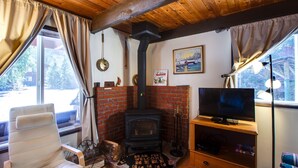 Fireplace - 63MBR - Hot Tub - BBQ - Pets Ok - WiFi - Sleeps 6 (Deming)