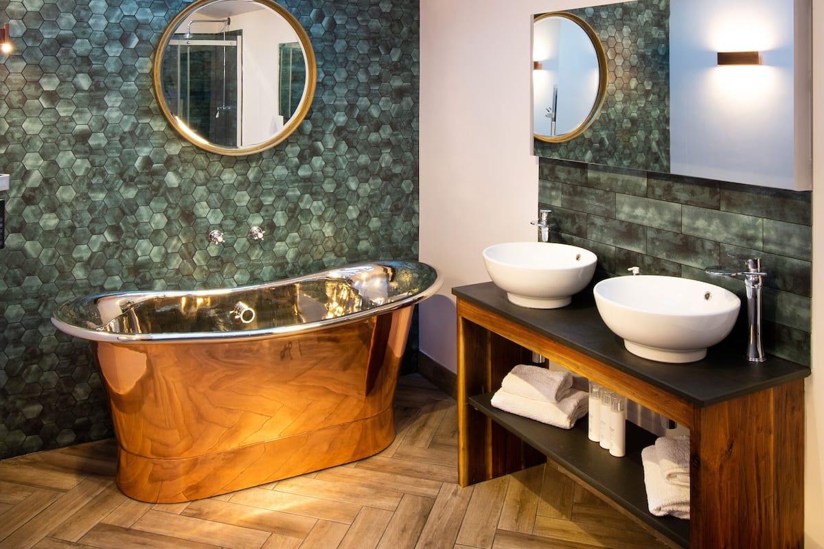 Luxury Apartment, Ensuite, Sea View | Bathroom