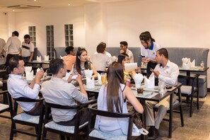 Dining - Hoteldelhomme (Phnom Penh)