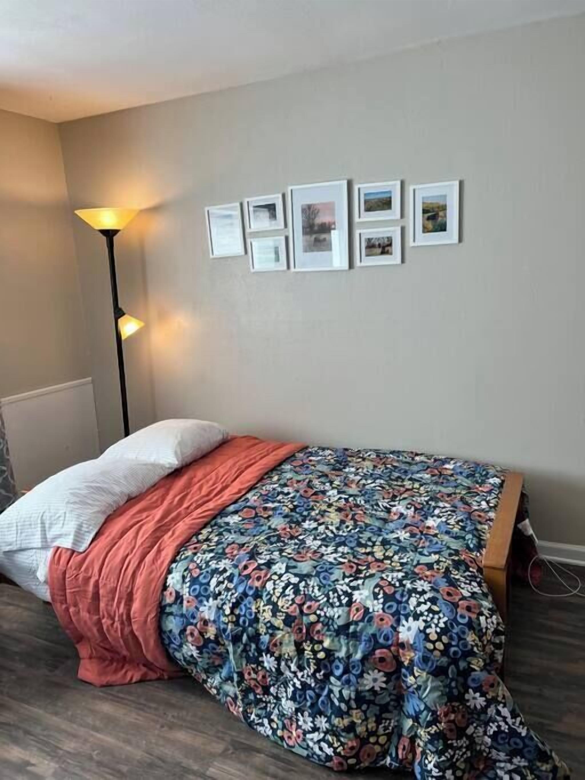 2 bedrooms, iron/ironing board, WiFi (free), bed sheets