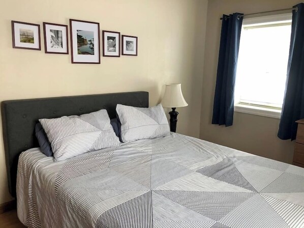 2 bedrooms, iron/ironing board, free WiFi, bed sheets