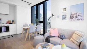 Living room - 66 Elegant Glance 2 BD 2 Bth LV 10 Near Garden (West Melbourne)