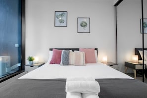 1 bedroom, iron/ironing board, bed sheets - 91cozy One Bedroom South Yarra Lively Neighbour (South Yarra)