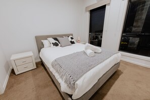 4 bedrooms, iron/ironing board, free WiFi, bed sheets