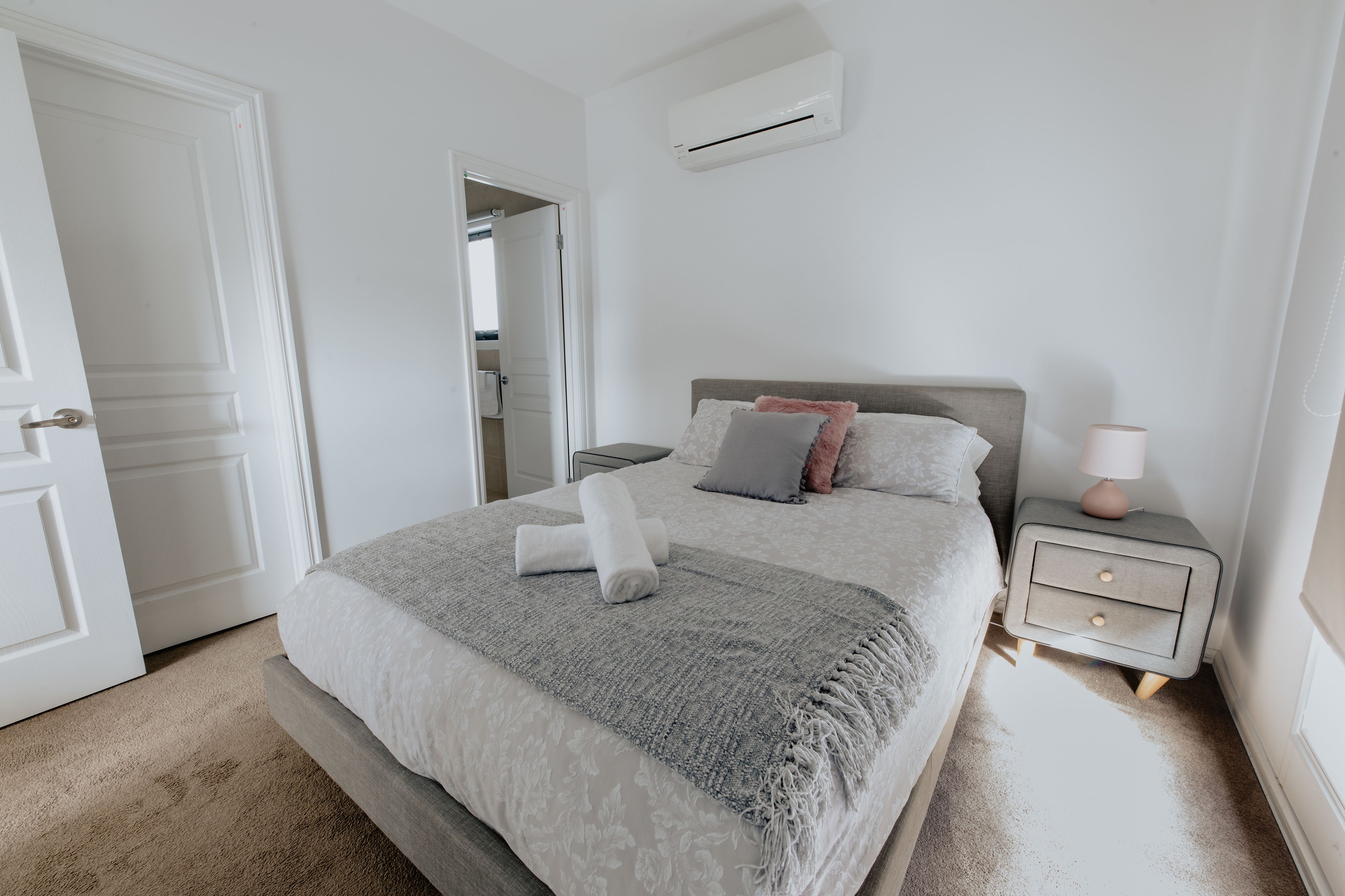 4 phòng ngủ, bàn ủi/dụng cụ ủi quần áo 