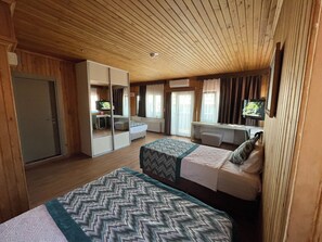 Family Room | Premium bedding, down duvets, minibar, desk - Gul Hotel (Istanbul)