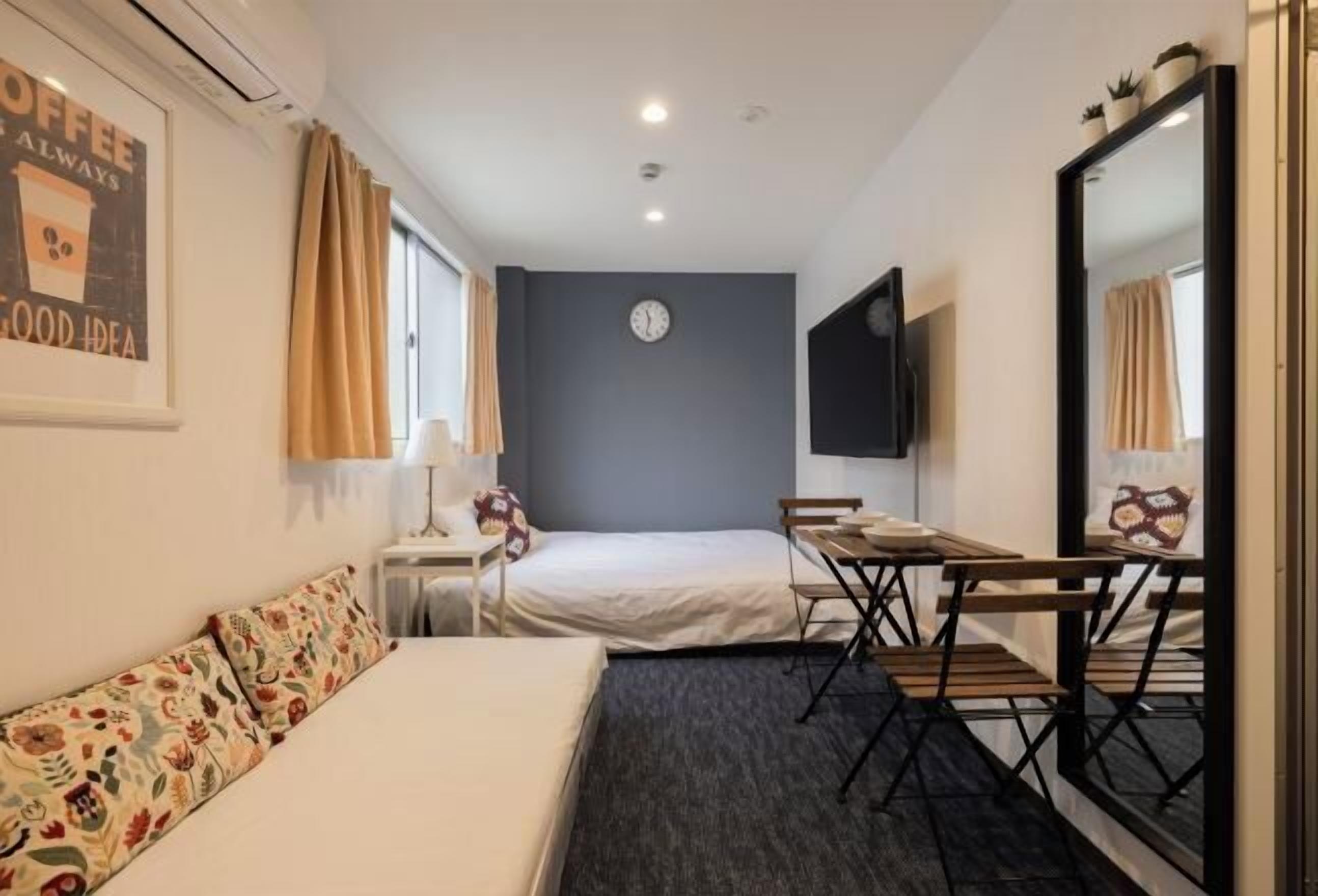 Desk, blackout curtains, soundproofing, free WiFi