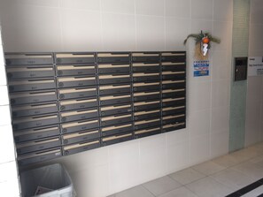 Interior - Zero Chiyozaki (Osaka)