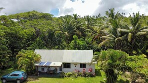 Exterior - Vonu Villa-Near Beachfront-Private - Budget Luxury (Savusavu)