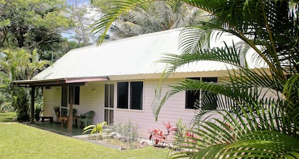 Vonu Villa-Near Beachfront-Private - Budget Luxury