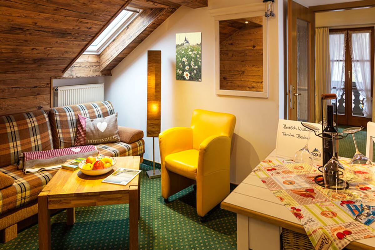 Apartment (Nr. 10 Reifelberg) | Living area | Flat-screen TV