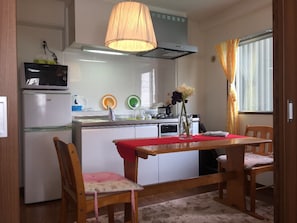 Habitación (201) | Servicio a la habitación