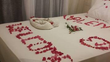 Desk, free WiFi, bed sheets