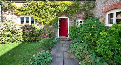 Rustic17c period farmhouse on 4000 acre estate views of mountains & pastures