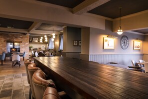 Bar (on property) - Stamford Gate Hotel (Holywell)