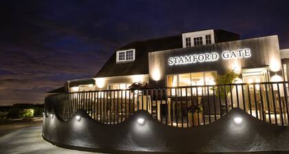 Stamford Gate Hotel