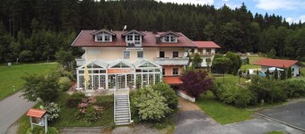 兰德加斯托赫尔施泰恩酒店