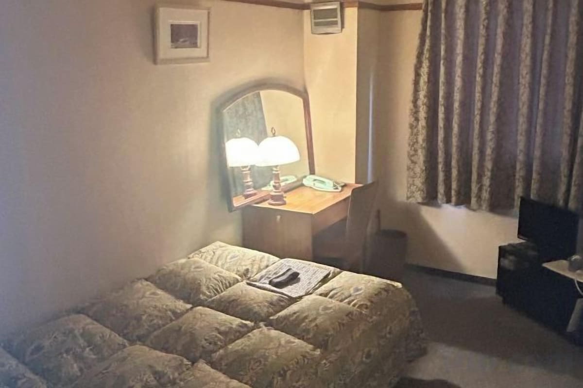 Basic Single Room