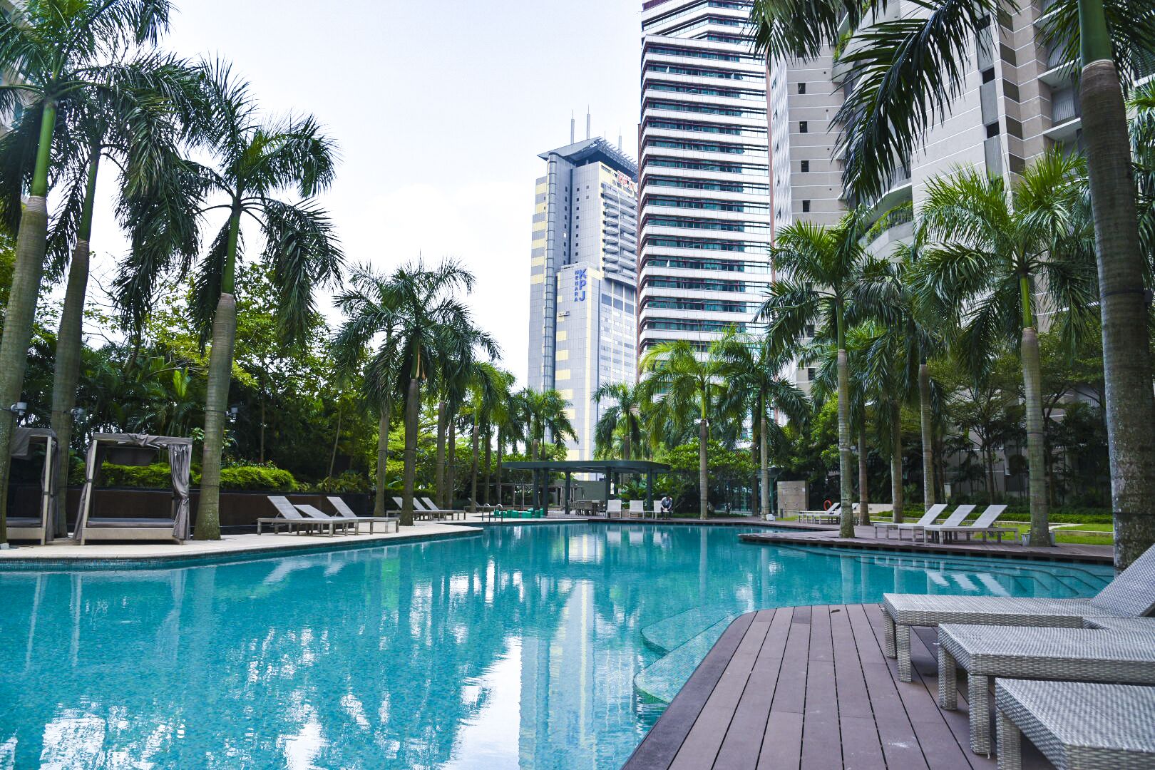 Innenpool, Außenpool