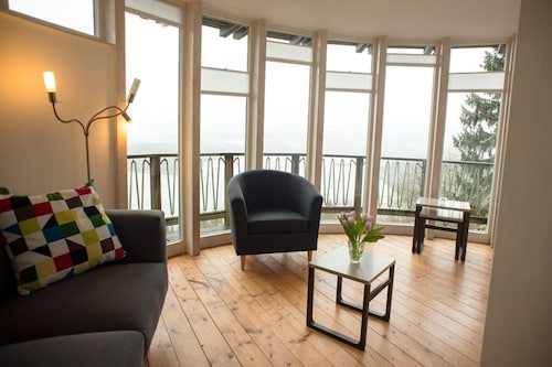 Casa de vacaciones "Waldhaus Anne" en Niedeggen - con vistas al Rursee