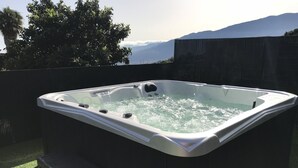 屋外スパ浴槽