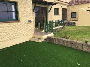 Property grounds - CASITA LAS UVAS SPECTACULAR RURAL FARMHOUSE WITH SEA VIEWS , SPA AND WIFI (Los Realejos)